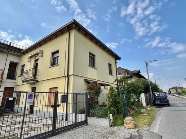 appartamento in vendita a Giussano