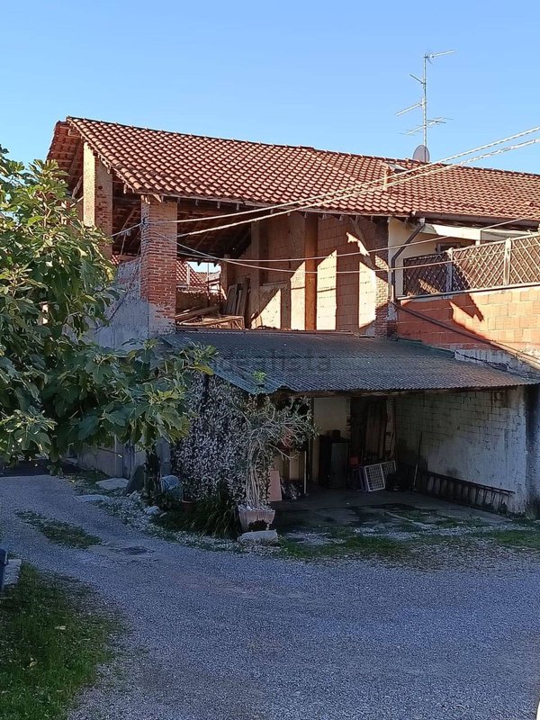 appartamento in vendita a Giussano in zona Paina