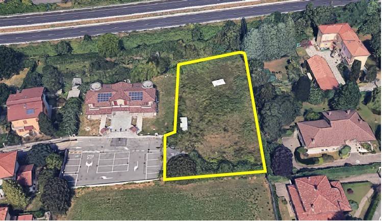 terreno edificabile in vendita a Giussano