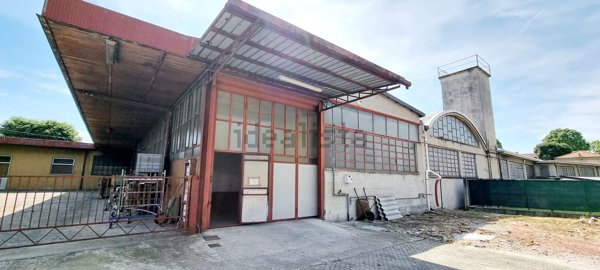 capannone in vendita a Giussano