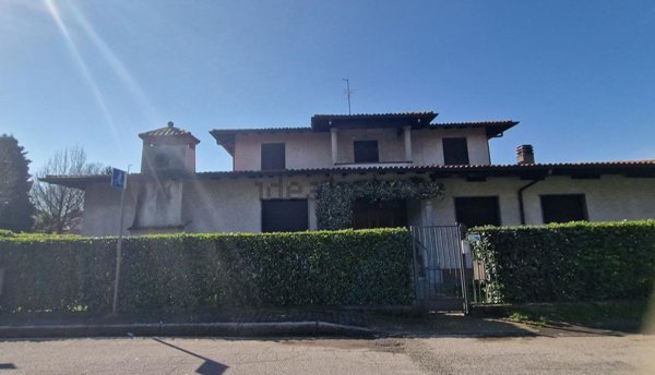 casa indipendente in vendita a Giussano