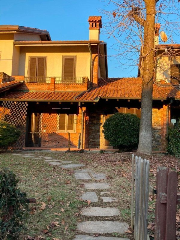 casa indipendente in vendita a Giussano