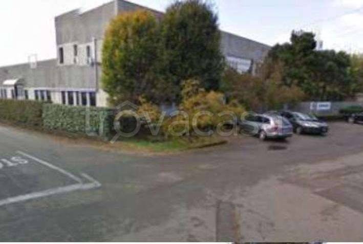 capannone in vendita a Giussano