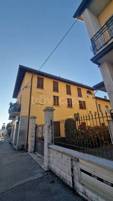appartamento in vendita a Giussano in zona Paina