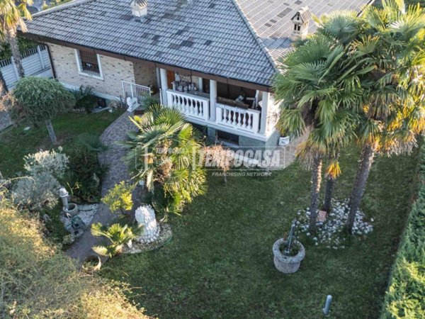 casa indipendente in vendita a Giussano