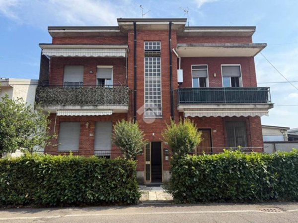 appartamento in vendita a Giussano in zona Birone