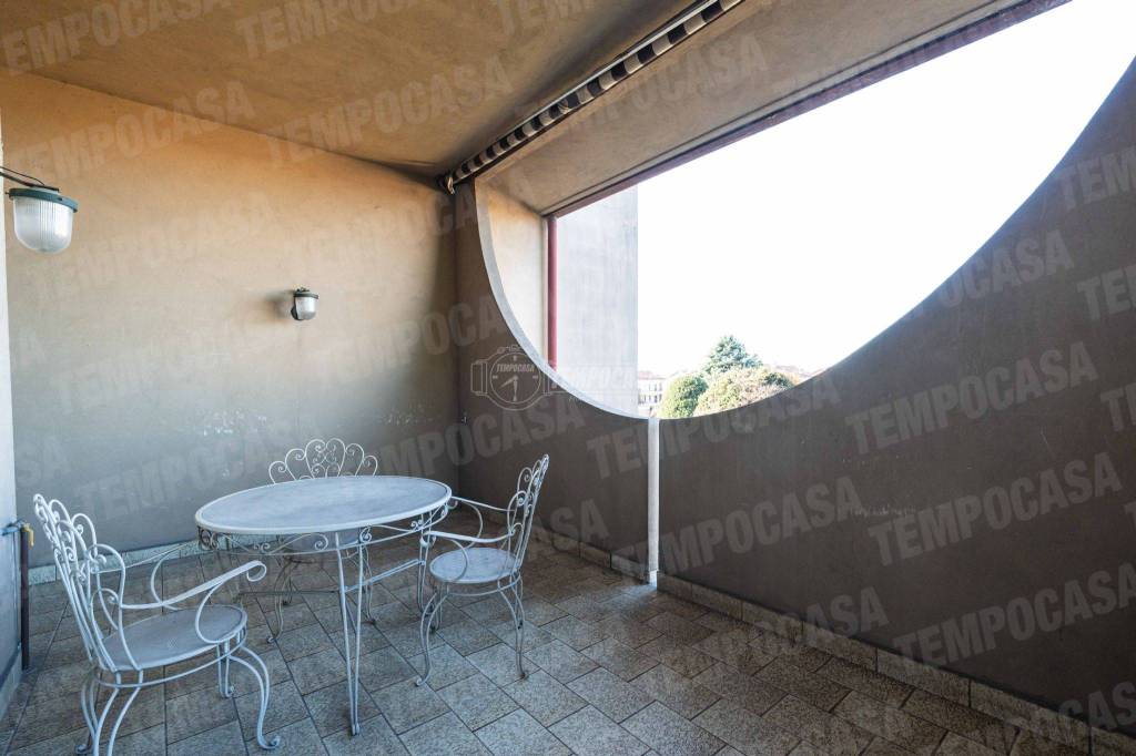 appartamento in vendita a Giussano in zona Paina