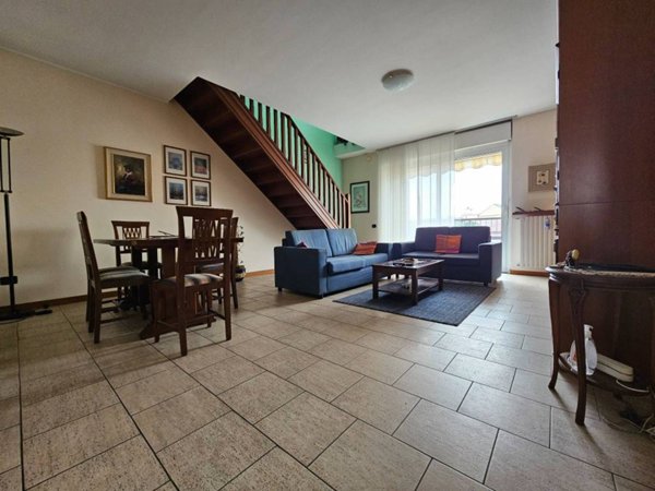 appartamento in vendita a Giussano in zona Birone