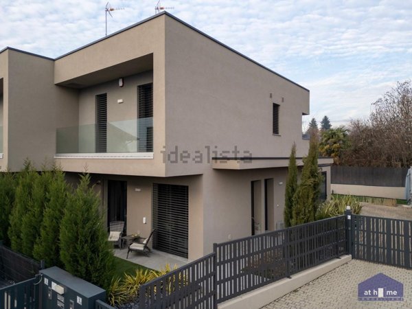 casa indipendente in vendita a Giussano
