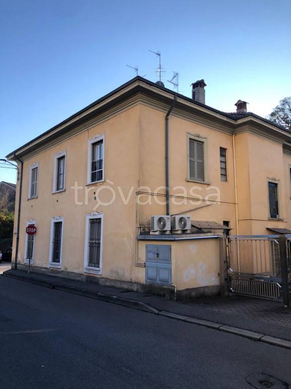 casa indipendente in vendita a Giussano