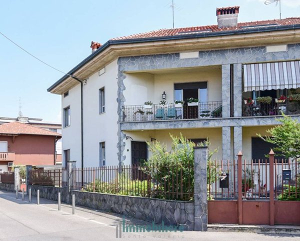 casa indipendente in vendita a Giussano in zona Paina