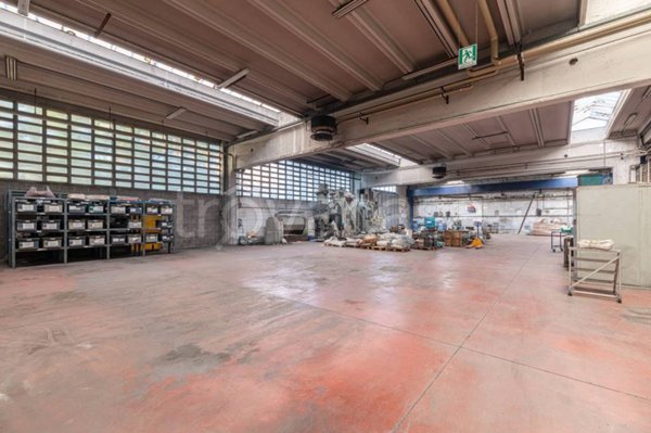 capannone in vendita a Giussano