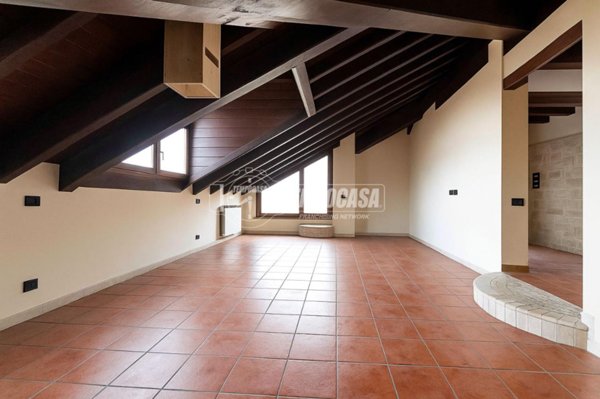 appartamento in vendita a Giussano in zona Paina