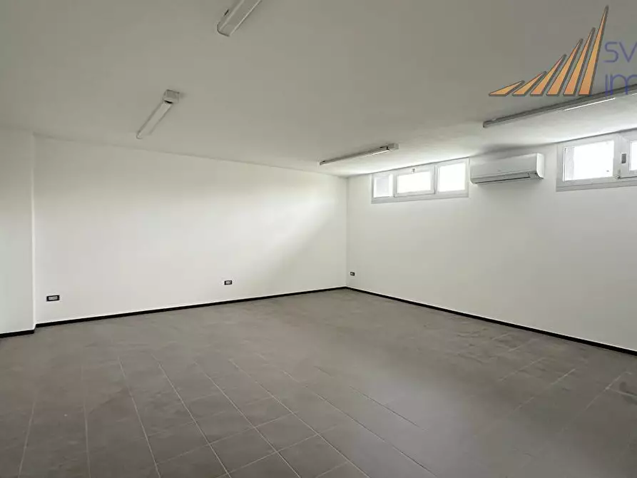 capannone in vendita a Giussano