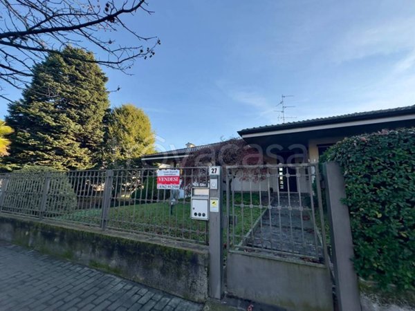 casa indipendente in vendita a Giussano