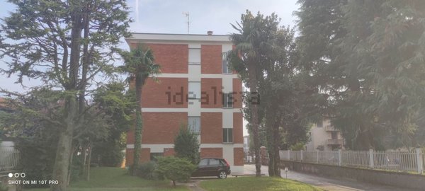 appartamento in vendita a Giussano in zona Paina