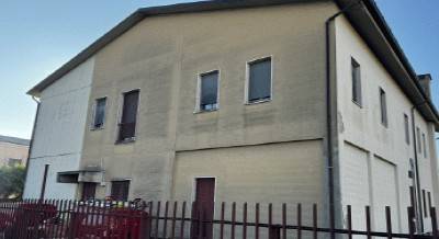 locale commerciale in vendita a Giussano in zona Paina