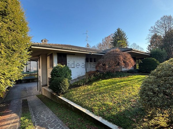 casa indipendente in vendita a Giussano