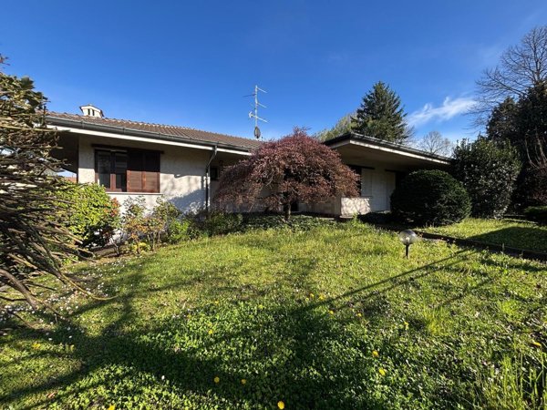 casa indipendente in vendita a Giussano