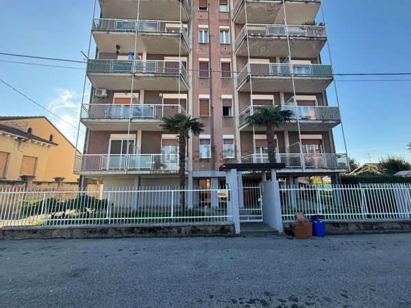 appartamento in vendita a Giussano in zona Birone