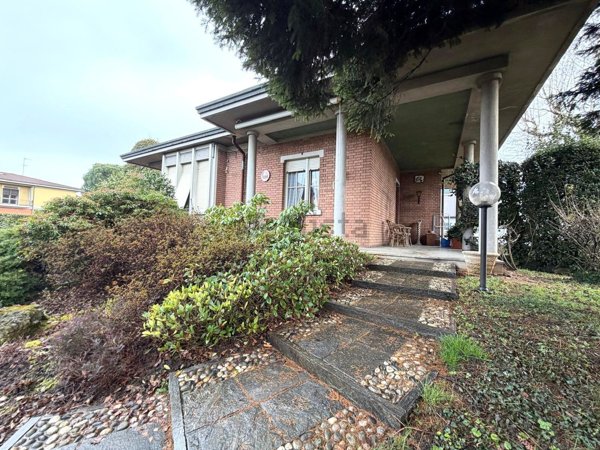 appartamento in vendita a Giussano in zona Paina