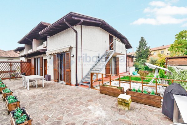 casa indipendente in vendita a Giussano