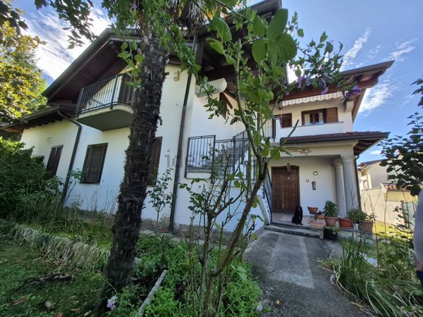 casa indipendente in vendita a Giussano