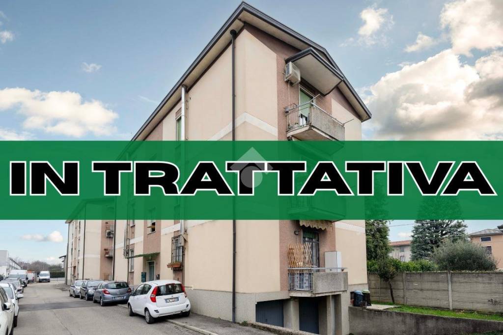 appartamento in vendita a Giussano in zona Paina