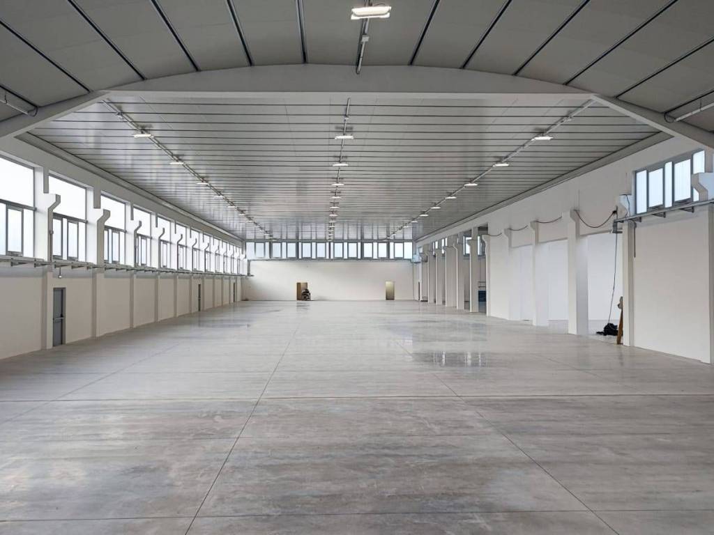 capannone in vendita a Giussano