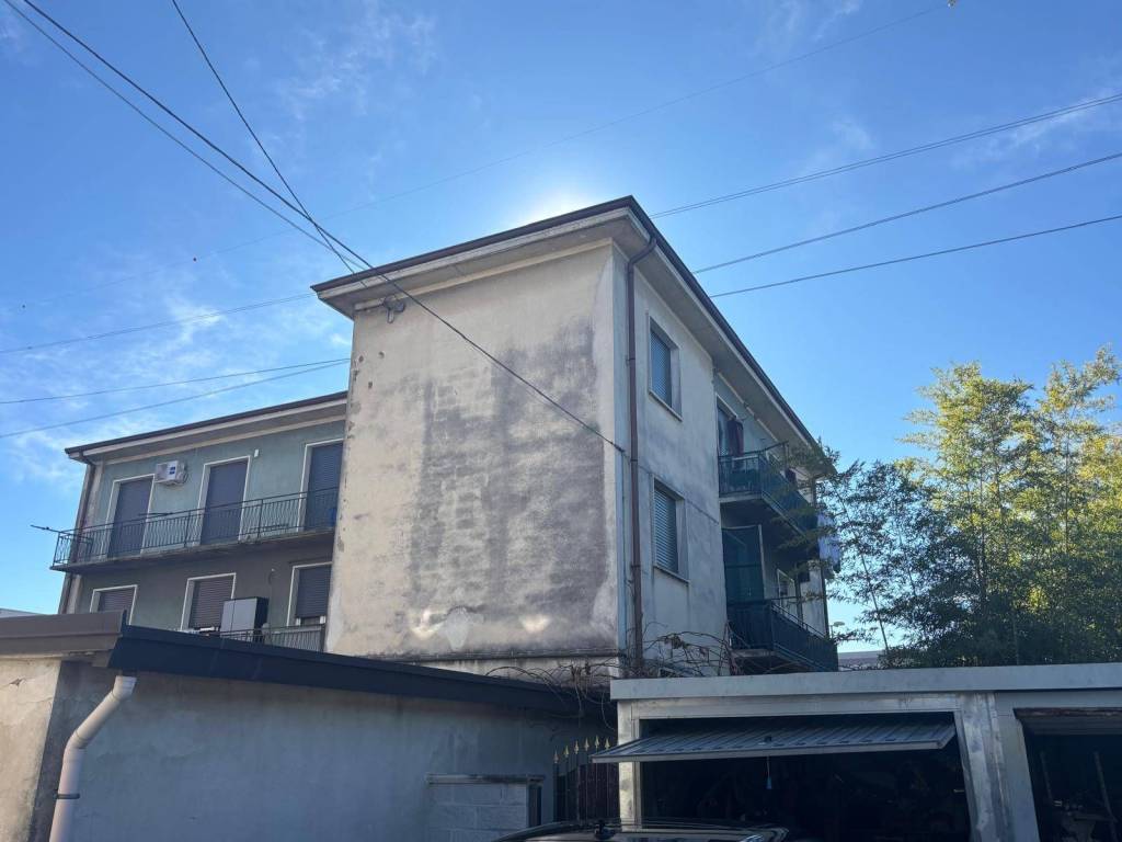 appartamento in vendita a Giussano in zona Birone