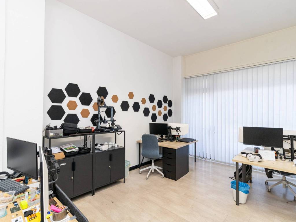 ufficio in vendita a Giussano in zona Paina