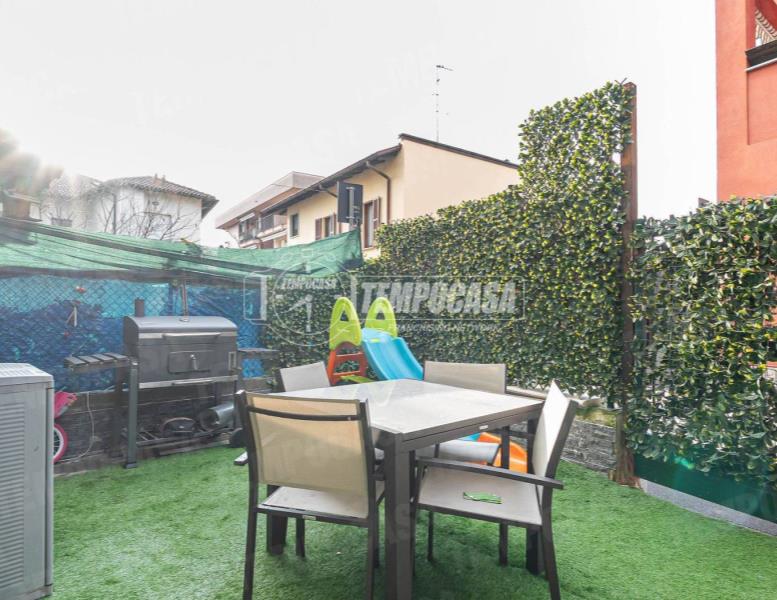 appartamento in vendita a Giussano in zona Paina