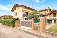 appartamento in vendita a Giussano