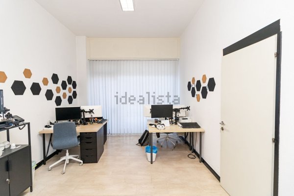 ufficio in vendita a Giussano in zona Paina