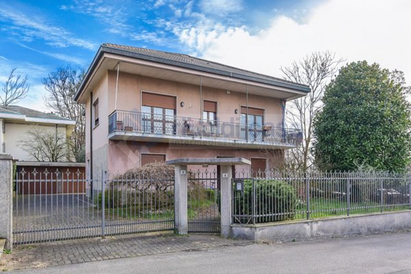 casa indipendente in vendita a Giussano