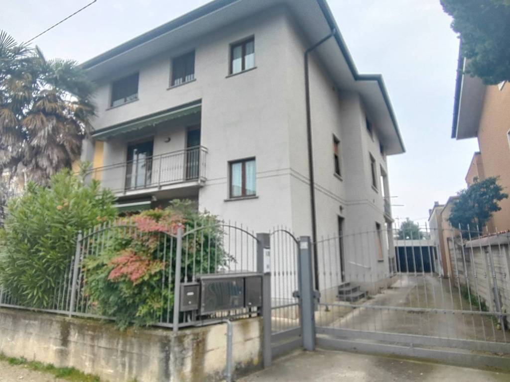 appartamento in vendita a Giussano