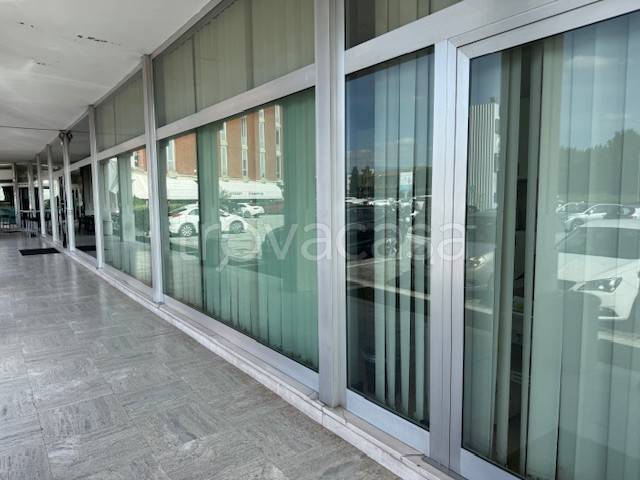 negozio in vendita a Giussano