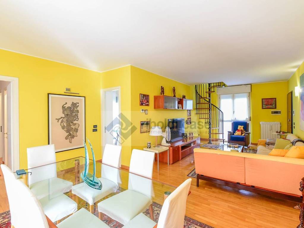 appartamento in vendita a Giussano