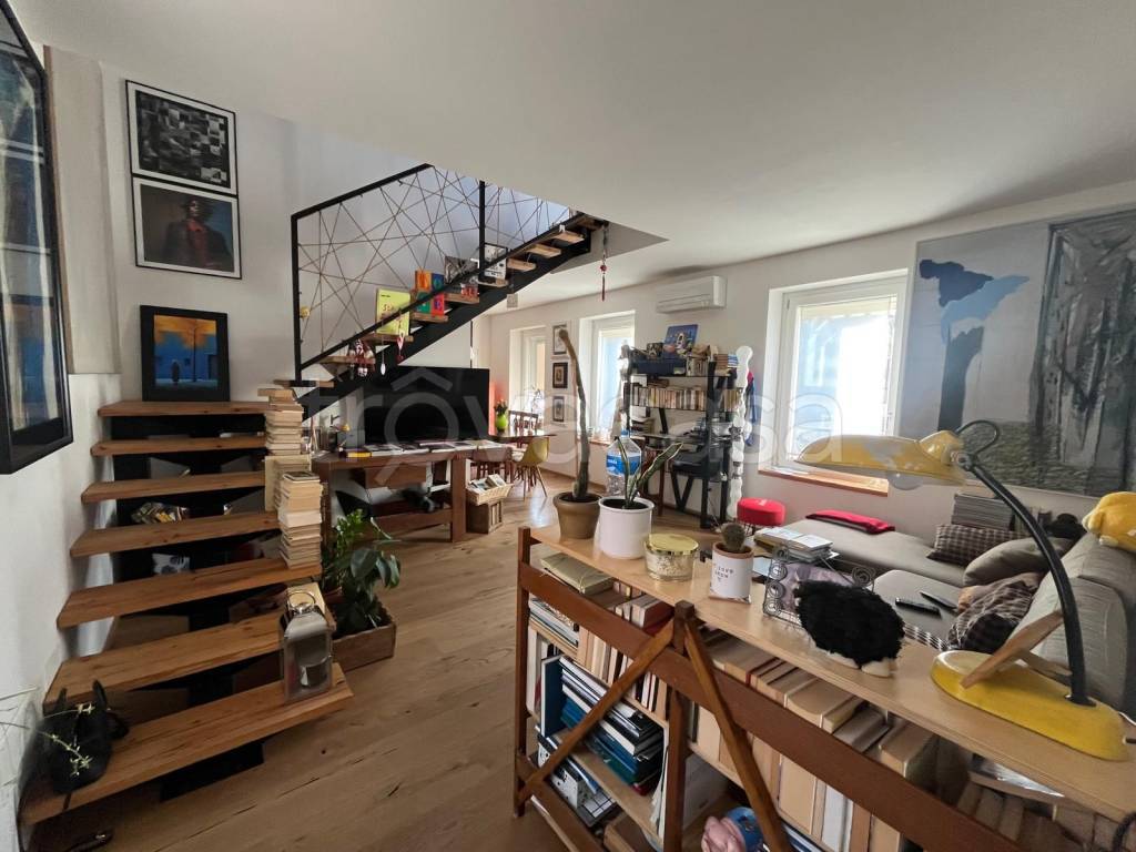 casa indipendente in vendita a Giussano