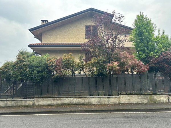 casa indipendente in vendita a Giussano