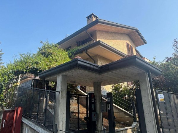 casa indipendente in vendita a Giussano