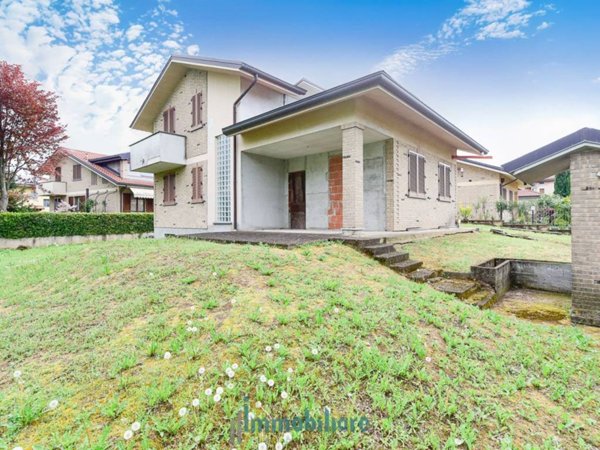casa indipendente in vendita a Giussano