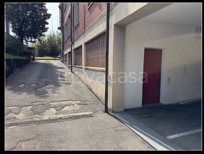 locale commerciale in vendita a Giussano