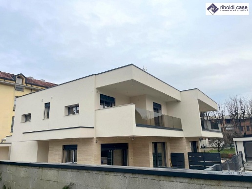 casa indipendente in vendita a Giussano