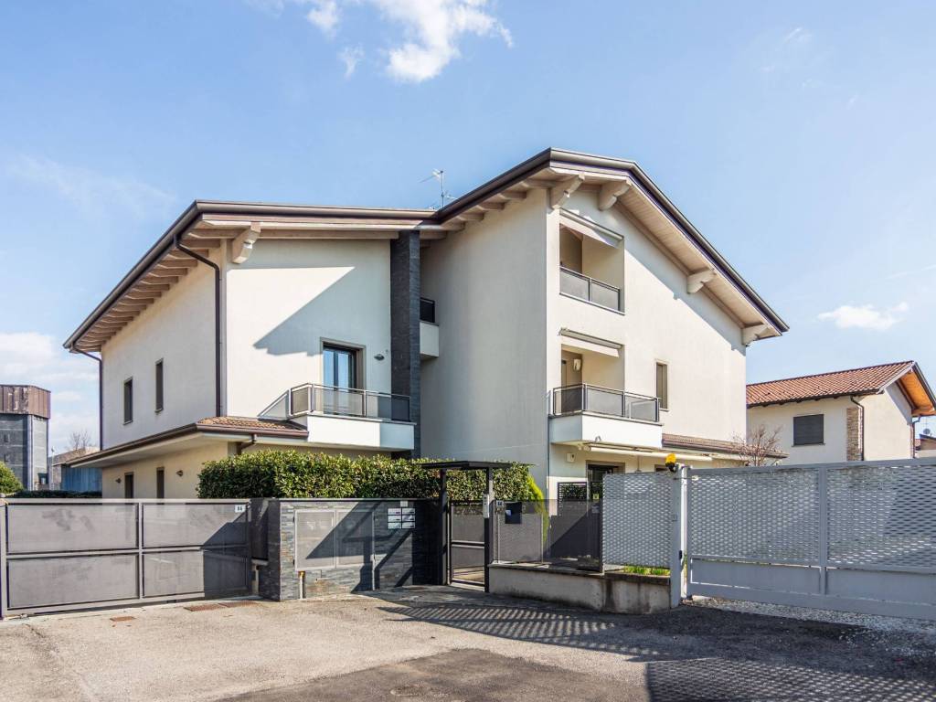 appartamento in vendita a Giussano in zona Birone
