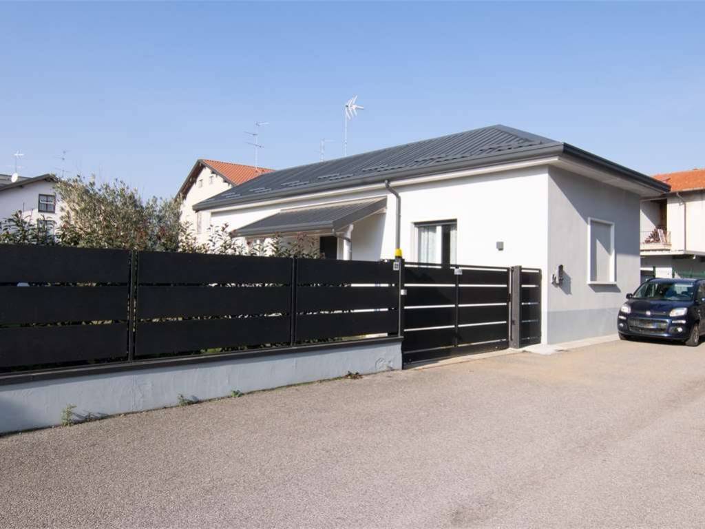 casa indipendente in vendita a Giussano