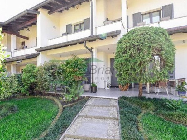casa indipendente in vendita a Giussano in zona Birone
