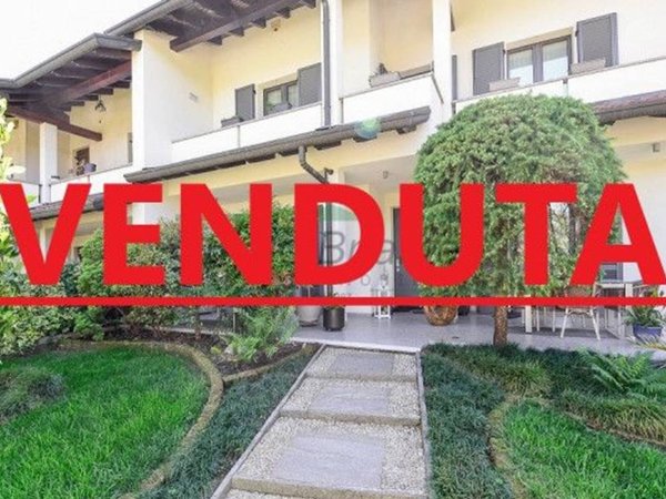 casa indipendente in vendita a Giussano in zona Birone