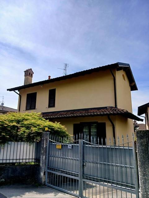 casa indipendente in vendita a Giussano