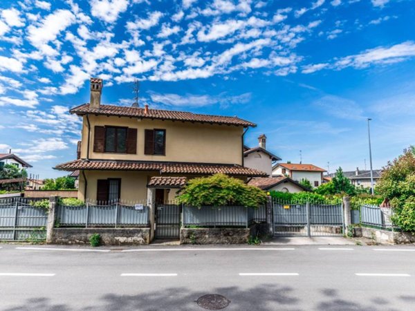 casa indipendente in vendita a Giussano